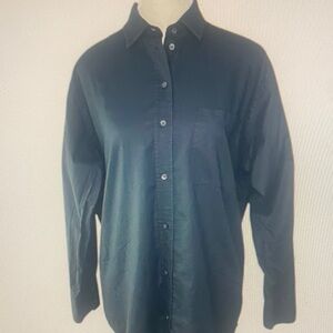 Everlane Women's Black The Cotton
Relaxed Button Front Career Shirt
6/C47